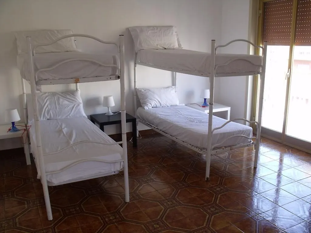 A Tre Passi Dal Centro Hotel Palermo Italy