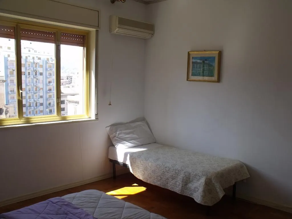A Tre Passi Dal Centro Hotel Palermo Guest house