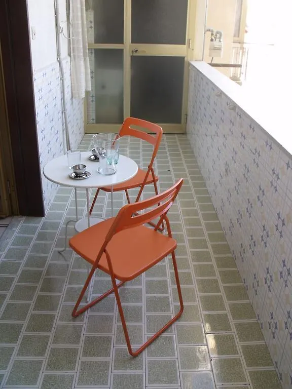 Guest house A Tre Passi Dal Centro Hotel Palermo Italy