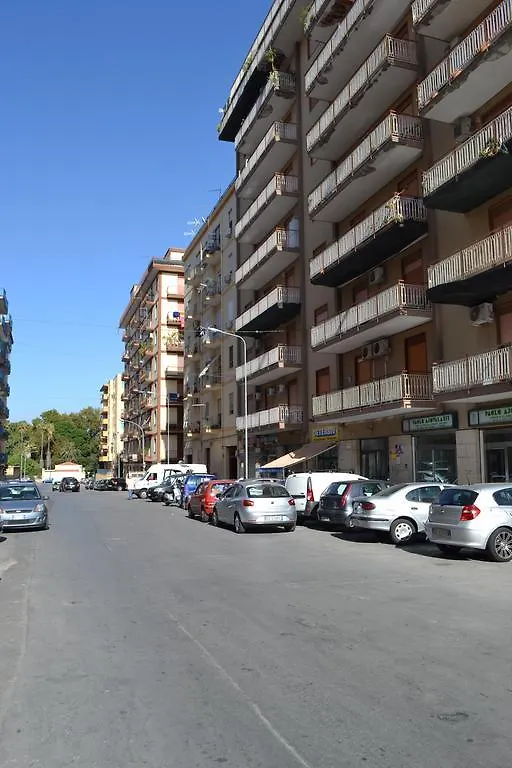 A Tre Passi Dal Centro Hotel Palermo 0*,  Italy