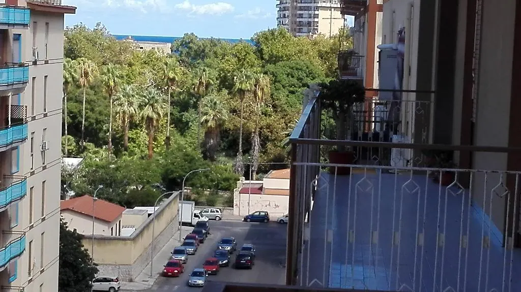 A Tre Passi Dal Centro Hotel Palermo Guest house